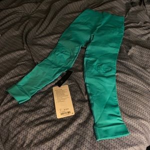 Lululemon Zone In Crop